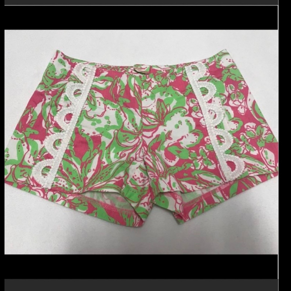 Lilly Pulitzer Pink & Green Floral Scallop-Trim Shorts